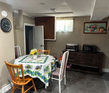 For Lease - 426 Seabourne Drive Unit# Lower level, Oakville, Ontario - Photo 4