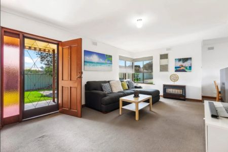 Updated Two Bedroom Unit Only Minutes from Grange Beach - Photo 2