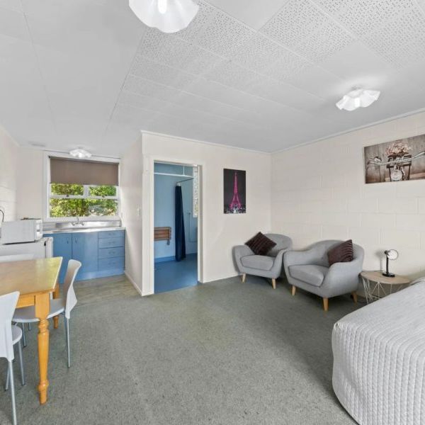 6 Nikorima St, Unit 2, Urenui - Photo 1
