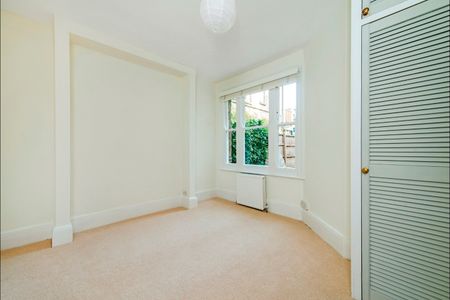 2 Bed Maisonette, Cowley Road, SW14 - Photo 2