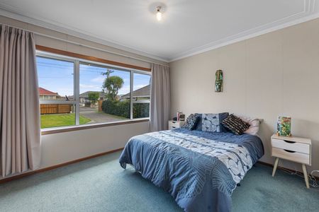 19 House Fyfe Ave, Papatoetoe - Photo 5