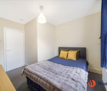 3 bedroom apartment to rent - Photo 6