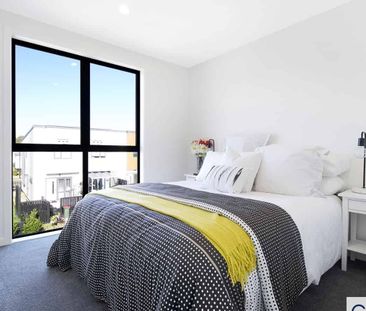 Stylish 3-bedroom, 2-bathroom home - Photo 5