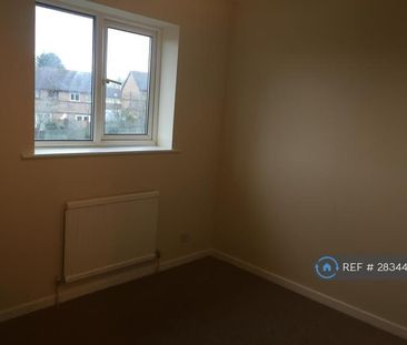 3 bedroom semi-detached house to rent - Photo 6