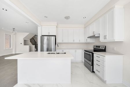 For Lease - 261 Seaview Heights, East Gwillimbury, Ontario - Photo 4