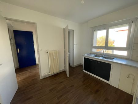 Location - Appartement T3 - 59 m² - Montbéliard - Photo 4