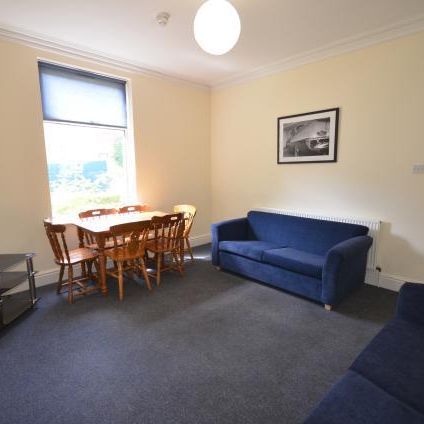 4 bedroom private hall to rent - Photo 1
