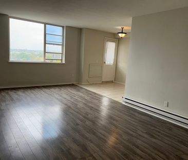 Two Bedroom Penthouse - Photo 3