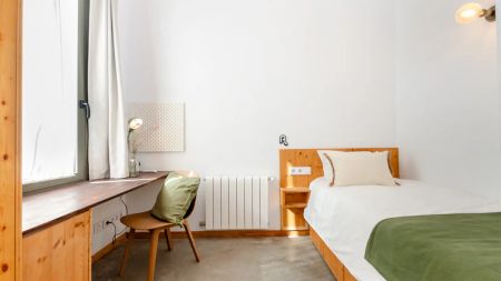 Room in a shared 10-bedroom apartment for rent in El Baix Guinardó, Barcelona, all bills included. - Foto 4
