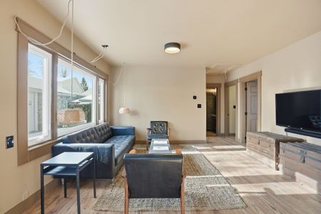 For Lease - 381 Maplewood Avenue, Fort Erie, Ontario - Photo 2