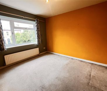 4 bedroom semi-detached house to rent - Photo 5