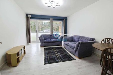 Arundel Court, Langley, SL3 - Photo 2