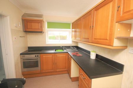 1 bedroom Flat To Let - Photo 4
