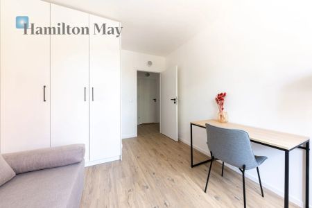 Trzypokojowe mieszanie z oddzielna kuchnia, garderoba i balkonem z widokiem na park - Фото 4