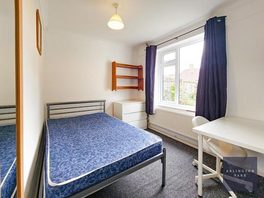 5 bedroom private hall to rent - Photo 1