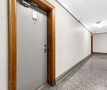 235 Charlotte St, Sandy Hill, Ottawa, ON - Photo 2