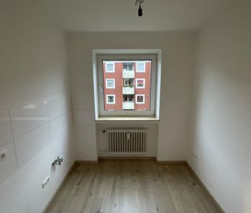 Renovierte 3-Zimmer-Wohnung mit Balkon in Varel! - Photo 3