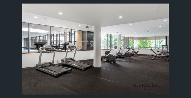 Bright 2 Bedder In Prime Position - Photo 1