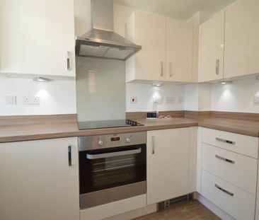 2 bedroom semi-detached house to rent - Photo 2