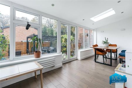 3 bedroom end of terrace house to rent - Photo 3