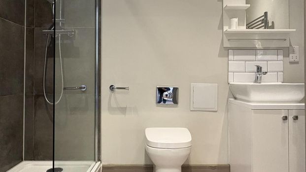 Studio to rent - Photo 1