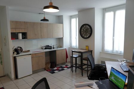 Location Appartement 2 pièces 37m² L ISLE JOURDAIN 32600 - Photo 5