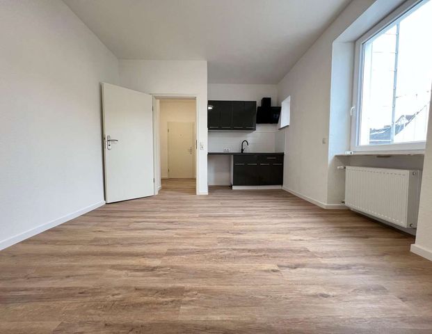 KL - City, Nähe Lutrina-Klinik, 1 ZKB, neue EBK, Tageslichtbad *Erstbezug* - Photo 1