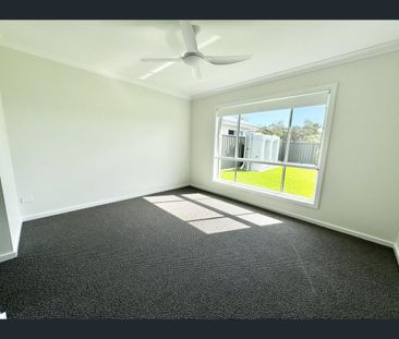 3 Peony Avenue, Old Bar, NSW 2430 - Photo 3