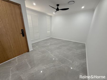 Luxury Family Living with Premium Finishes & Entertainer's Appeal - Photo 4