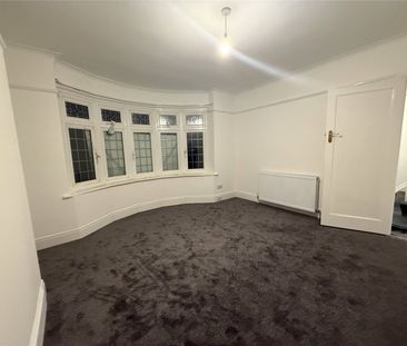 3 bedroom house to rent Cobden Crescent, Southampton, Hampshire, SO18 - Photo 2