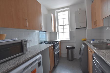 2 Bed Flat, The Square, W6 - Photo 3