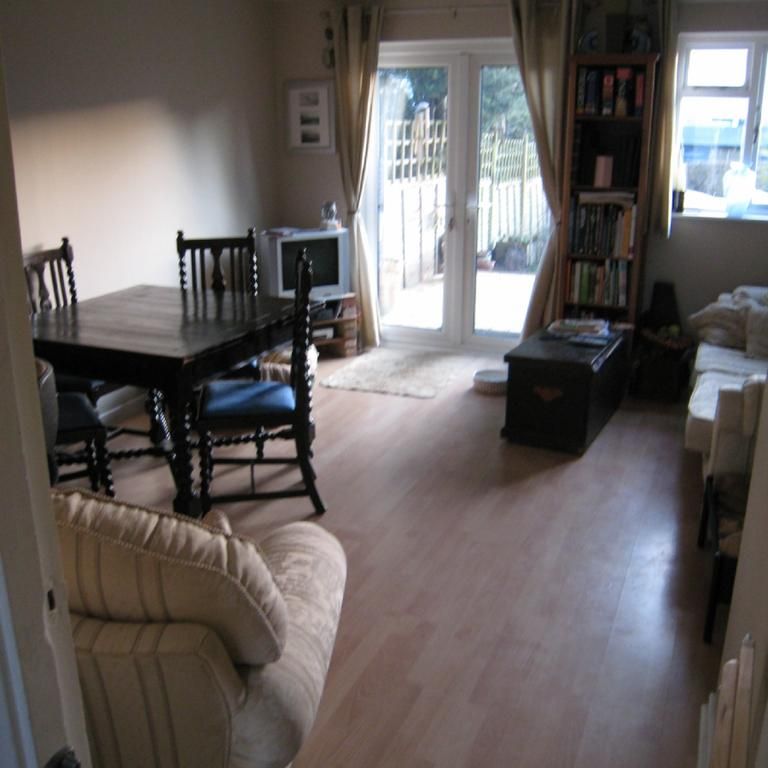 2 bedroom terraced house to rent - Photo 1