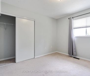 4 PRINCE EDWARD PLACE - Photo 4