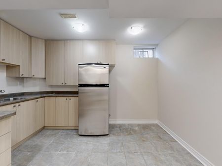 For Lease - 5 Cantex Court Unit# Basement Unit-B, Richmond Hill, Ontario - Photo 3
