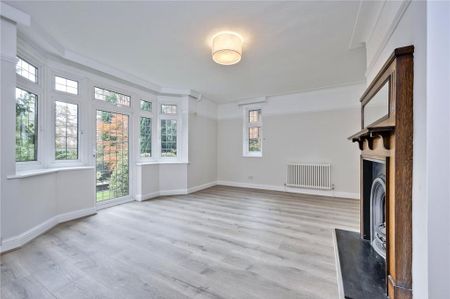 5 bedroom detached house to rent - Photo 3