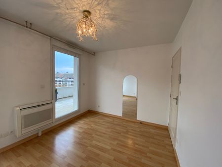 Location Appartement 5 pièces 103m² - Photo 3
