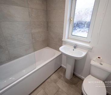 2 bedroom semi-detached house to rent - Photo 6