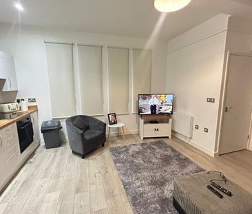 Edinburgh Gate - Photo 2