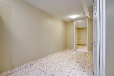 For Lease - 218 Broadview Avenue Unit# Lower, Toronto, Ontario - Photo 3