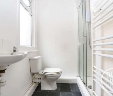 Battery Green Road, Lowestoft, Suffolk, NR32 - Photo 5