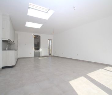 Ruime woning te huur in Schoonaarde met tuin - Photo 1
