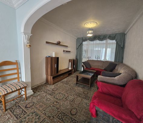 3 Bedroom Semi-detached house for Rent - Photo 1