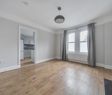 2 bedroom Flat To Let Total Size: 631 SQ FT - Photo 1