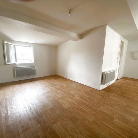 Location Appartement 2 pièces 39m² BORDEAUX 33000 - Photo 3