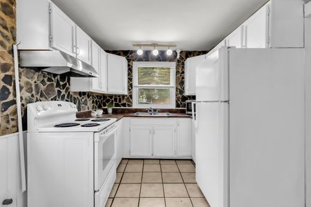 For Lease - 856 Central Avenue, Innisfil, Ontario - Photo 3