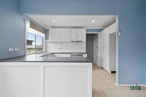 12 Nott Street, Edgeworth NSW 2285 - House For Rent | Domain - Photo 1