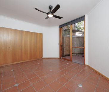 146 Napier Street, Fitzroy VIC 3065 - Photo 3