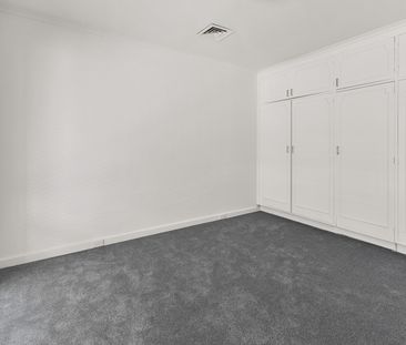 1 Raith Avenue, Sandringham VIC 3191 - House For Rent | Domain - Photo 2