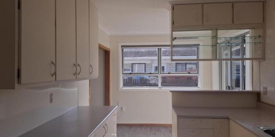 Convenient Location - Photo 3