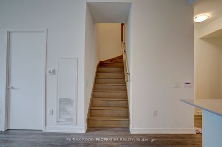 Condo Townhouse For Lease | N8128588 - Photo 4